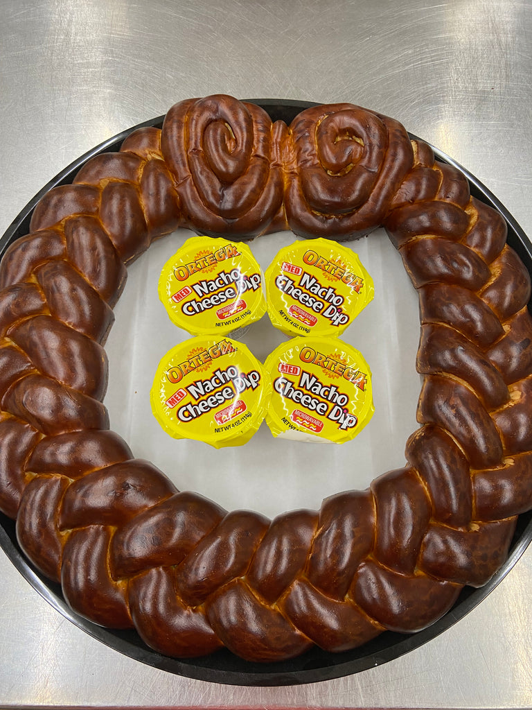Pretzel Wreath - 18 inch with cheese